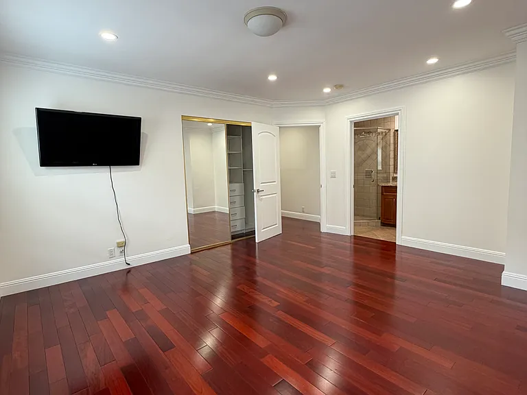 10394 Almayo Ave #10394 — Photo 7