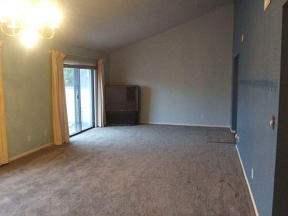 4th image of 417 N Thornwood Dr