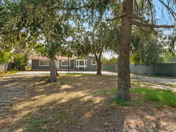 8425 Redwood Ave, Fontana, CA 92335