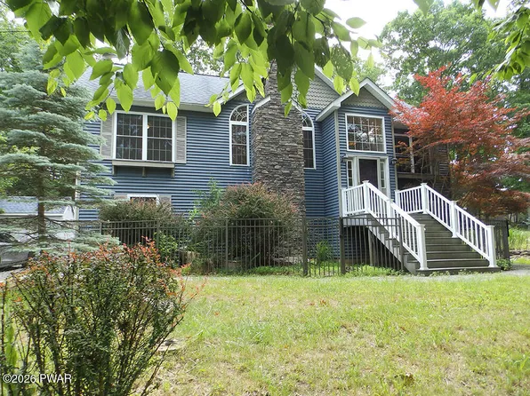 110 Stafford Ct, Milford, PA 18337