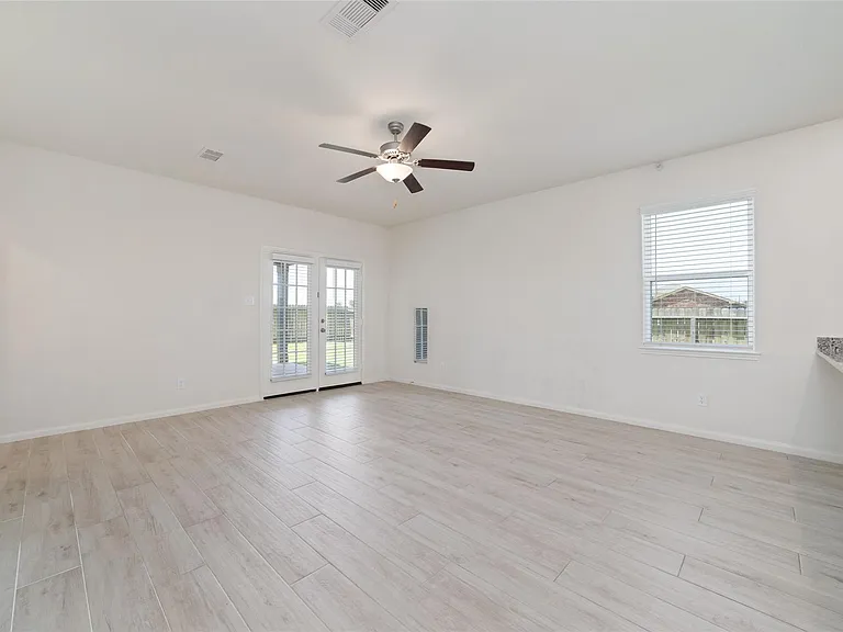 3000 Iron Woods Dr — Photo 16