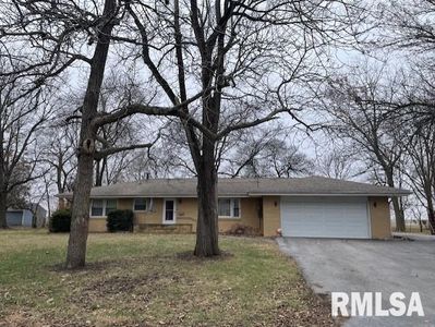 207 N West St, Stonington, IL, 62567