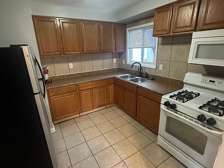 22041 Dante Ave — Photo 4