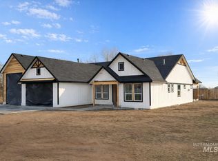 5540 SE Greenwood Ln, Mountain Home, ID 83647