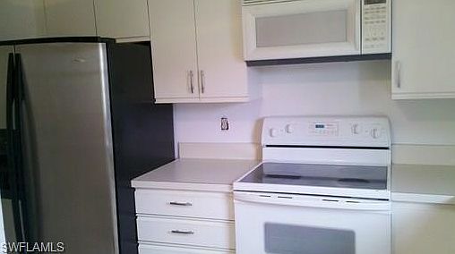 3rd image of 1550 Trafalgar Ln APT B