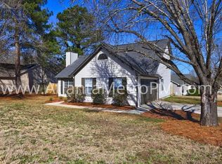 5996 Green Meadow Way, Rex, GA 30273