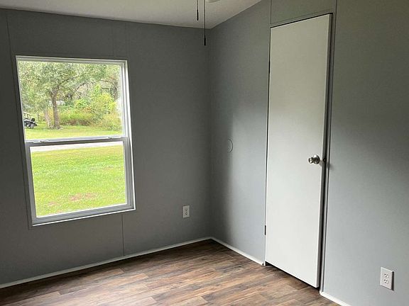 5th image of 247 SE Stanford Pl