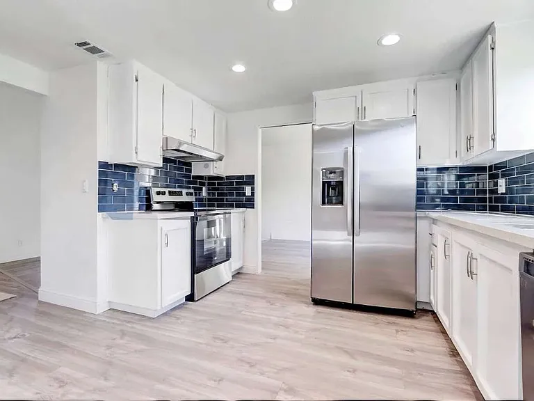 1516 Oscar St — Photo 11