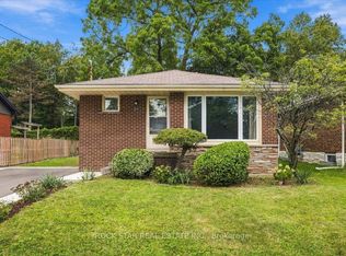 212 W 33rd St, Hamilton, ON L9C5J5