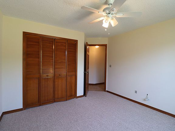3rd image of 1088 Tivoli Dr