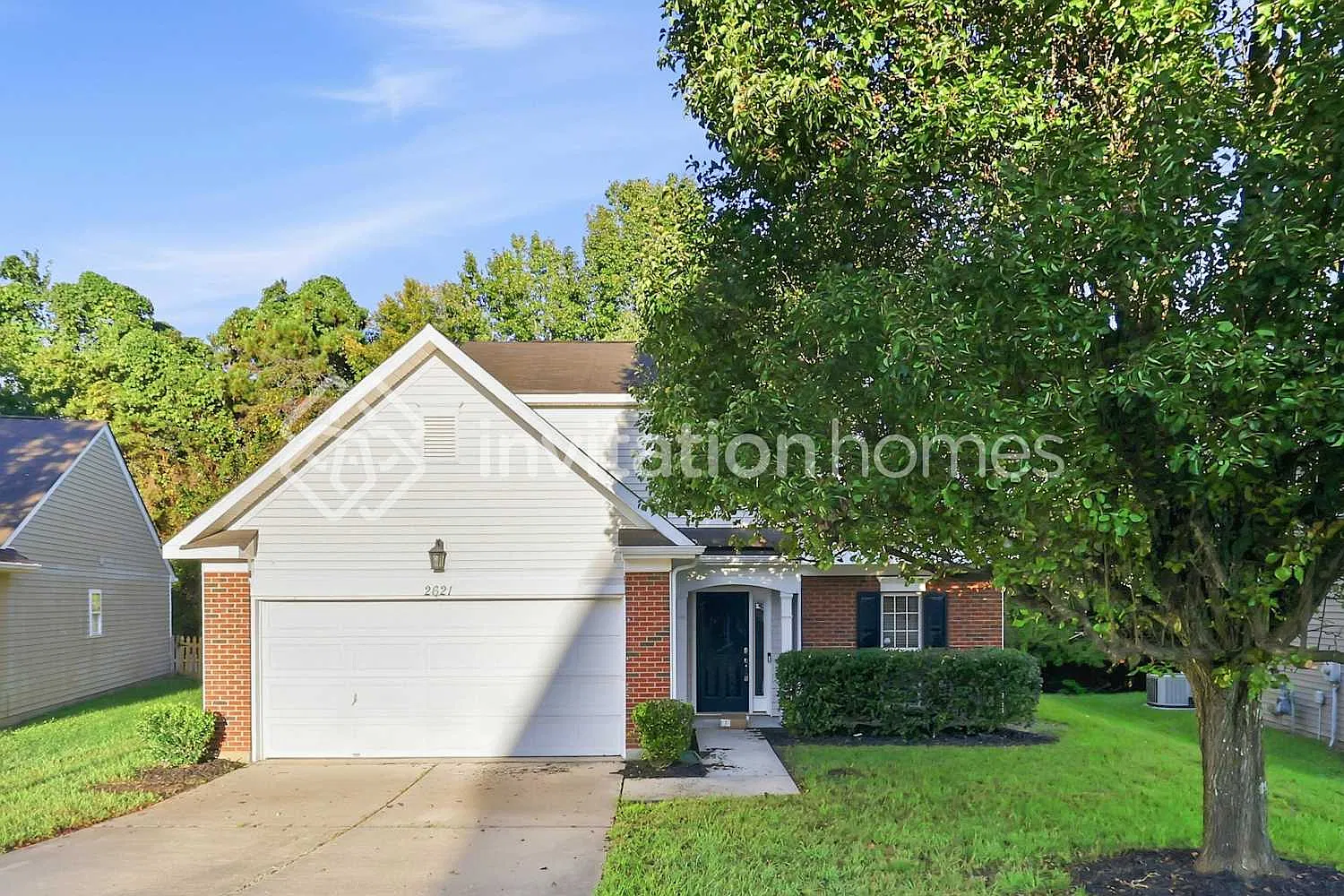 2621 Forest Grove Ct Charlotte, NC 28269 — Photo 1