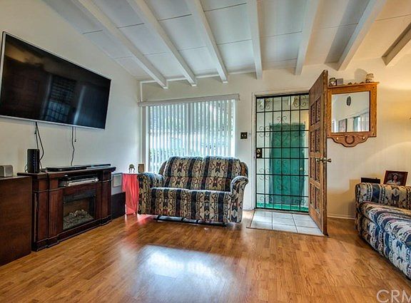 4th image of 6986 Newbury Ave