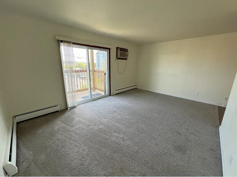 2222 Independence Ln #2 — Photo 6
