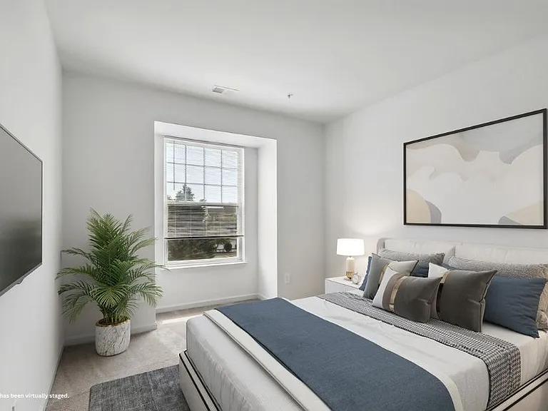 Windsor Commons Apartments — Photo 6