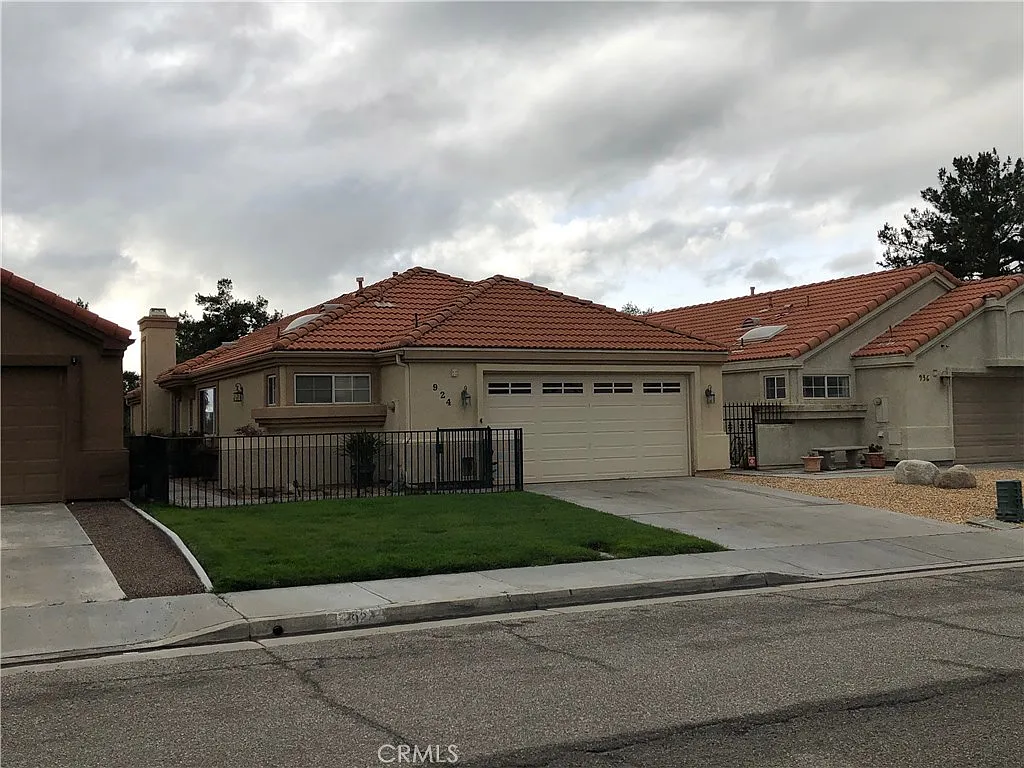 2 bed, 1347 sqft, $2,150 — Photo 1