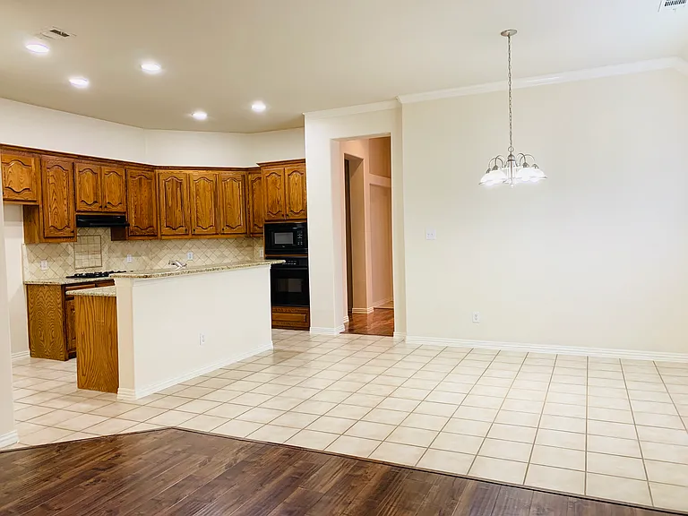 1505 Somerset Dr — Photo 13