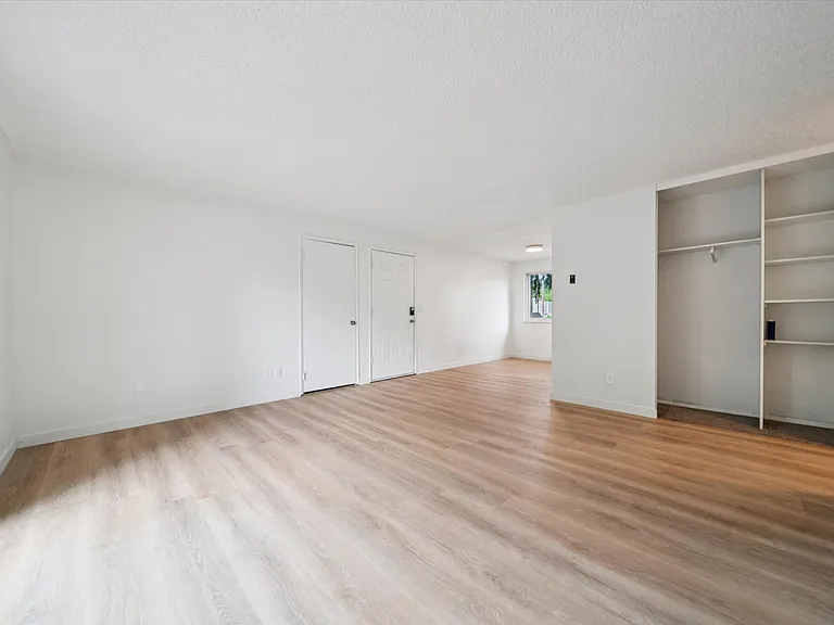 3924 SE 168th Ave — Photo 9