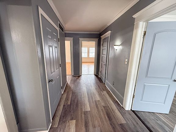 5th image of 408 & 410 Van Buren St #408B
