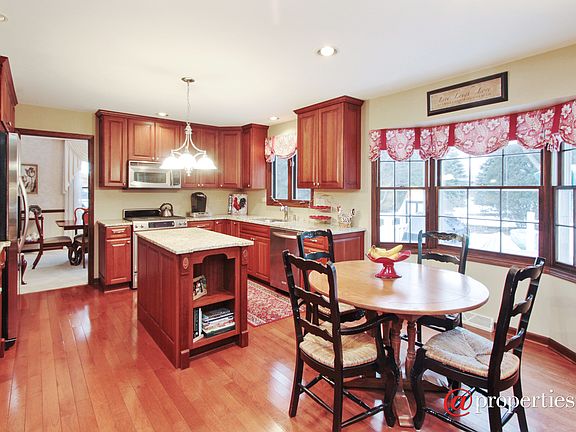 Kitchen / Breakfast Room