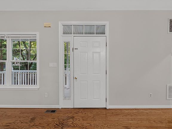2nd image of 803 Jefferson Dr