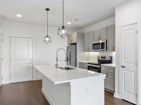 1677 54th Ave N #327, Nashville, TN 37209