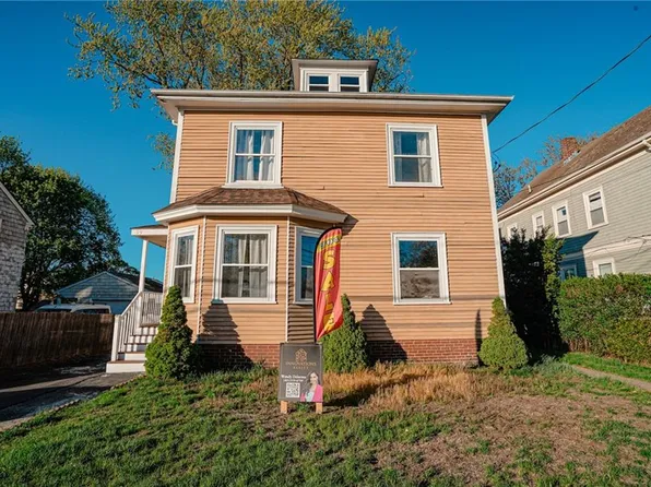 59 Bourne Ave, Rumford, RI 02916