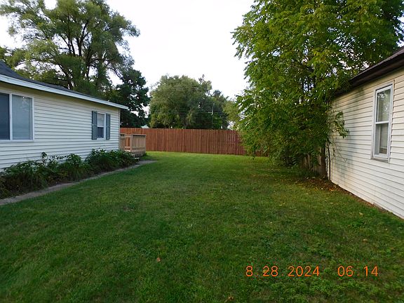 4th image of 1179 E James St