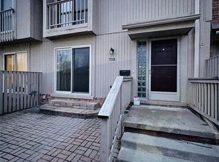 708 Oakbrook Ridge Dr #93, Rochester Hills, MI 48307
