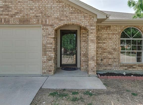 4th image of 720 Sawyer Dr