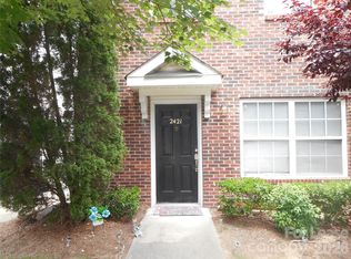 2421 Ryerson Ct, Charlotte, NC 28213