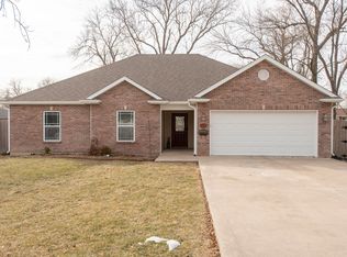 605 S Pool St, Centralia, MO 65240
