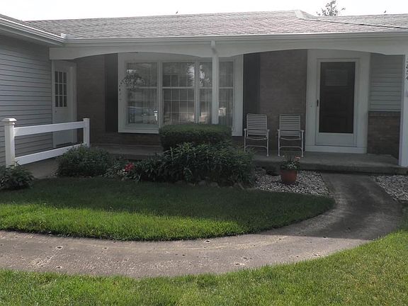 2nd image of 3854 Sandia Pl