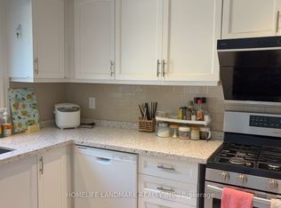 3153 Colonial Dr #C, Mississauga, ON L5L5L2