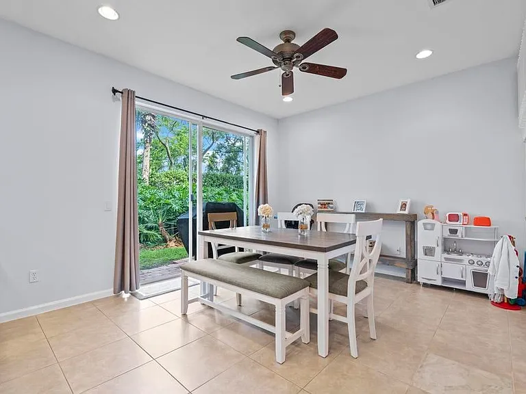 7221 Briella Dr — Photo 23