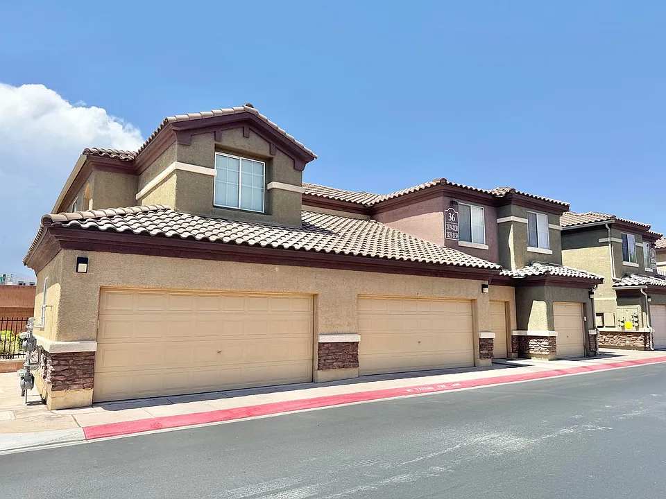 6868 Sky Pointe Dr #2139