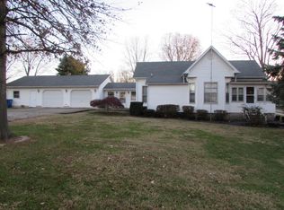 207 N 2nd St, Allendale, IL 62410