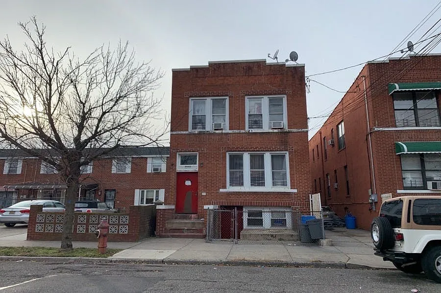 2842 W 35th St #4 photo 1