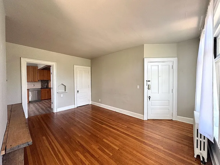 211 Loraine Ave — Photo 14