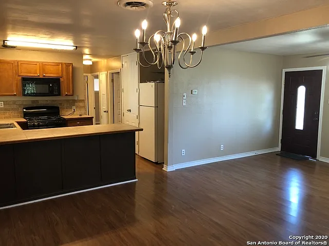 151 Ranch Valley Dr — Photo 5