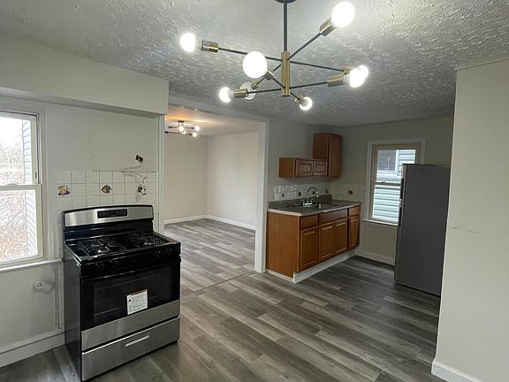 5th image of 801 Summer Ave Floor 2