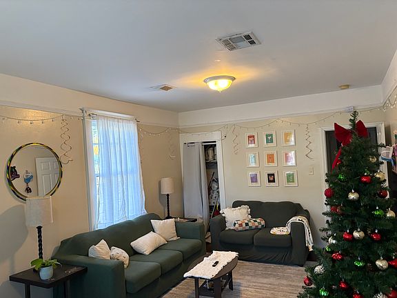 2nd image of 2531 Palmer Ave
