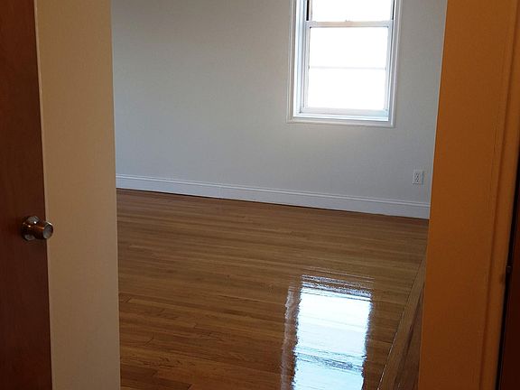 5th image of 1820 E 13th St #6J
