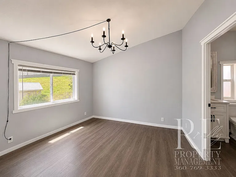 548 Arnold Ave E — Photo 23