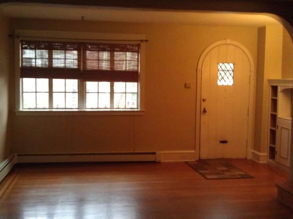 L/R Entry way