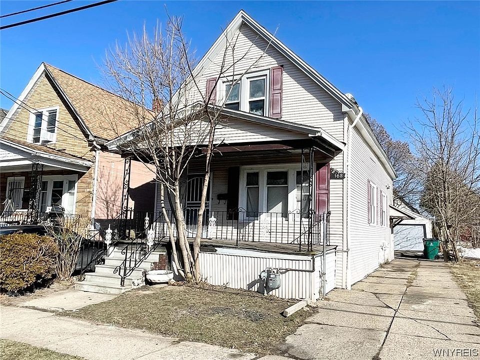 1st image of 163 Leslie St