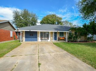 3002 Kingston Dr, Texas City, TX 77590