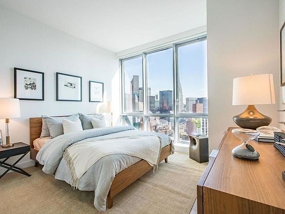 5th image of 160 Madison Ave APT 31D