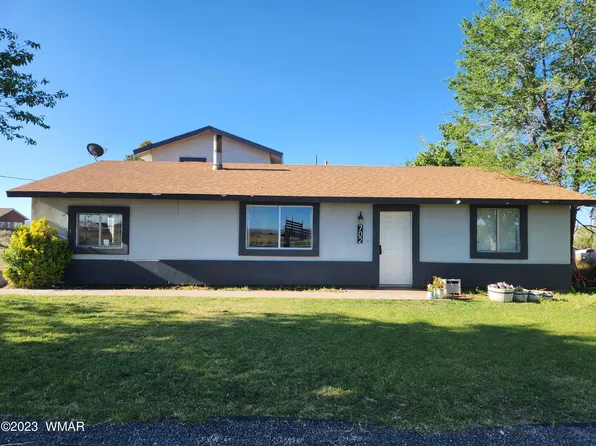 702 W 4th St, Saint Johns, AZ 85936