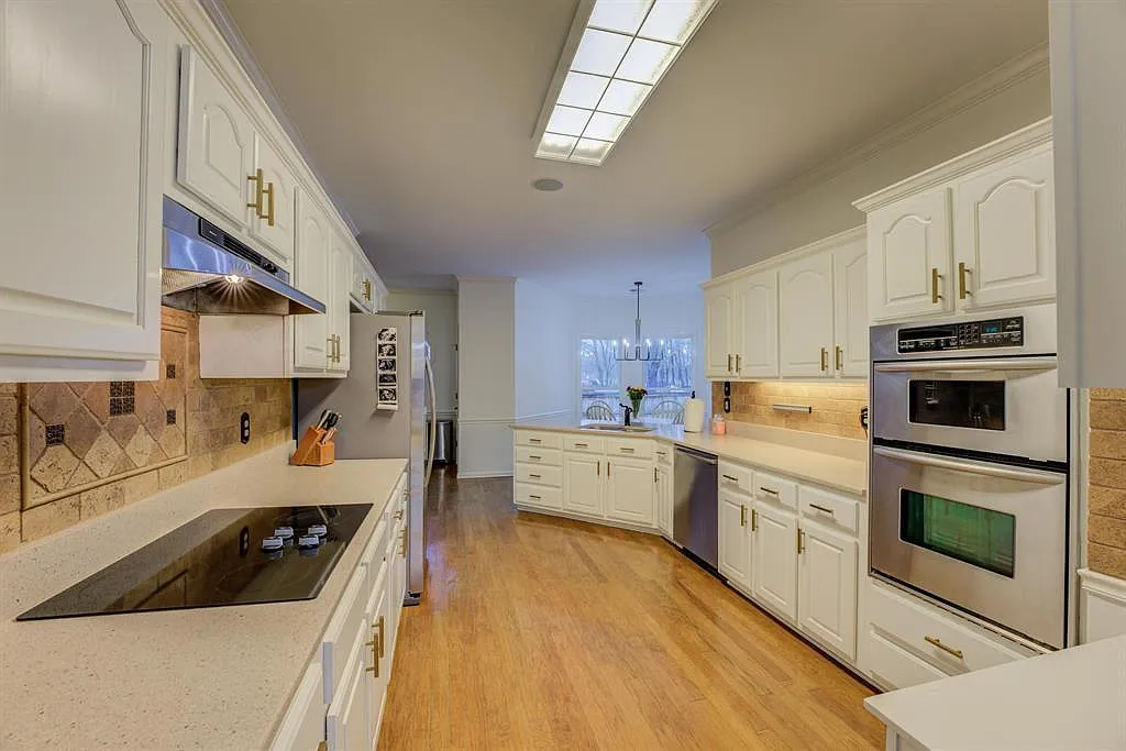 4 bed, 3150 sqft, $2,995 — Photo 4
