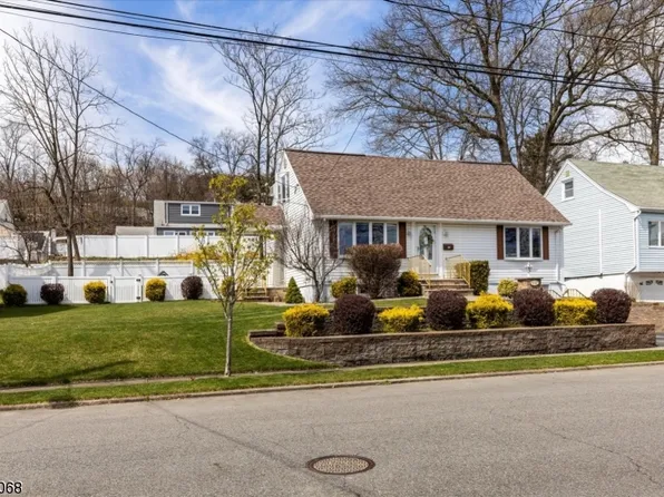 112 Sutton Ave, Totowa Boro, NJ 07512